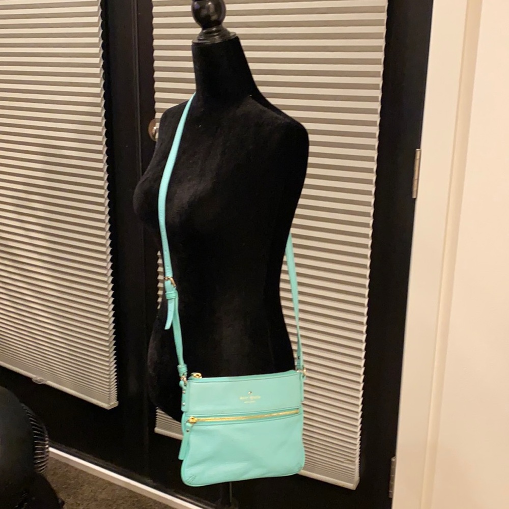 Kate spade cross body bag. EUC